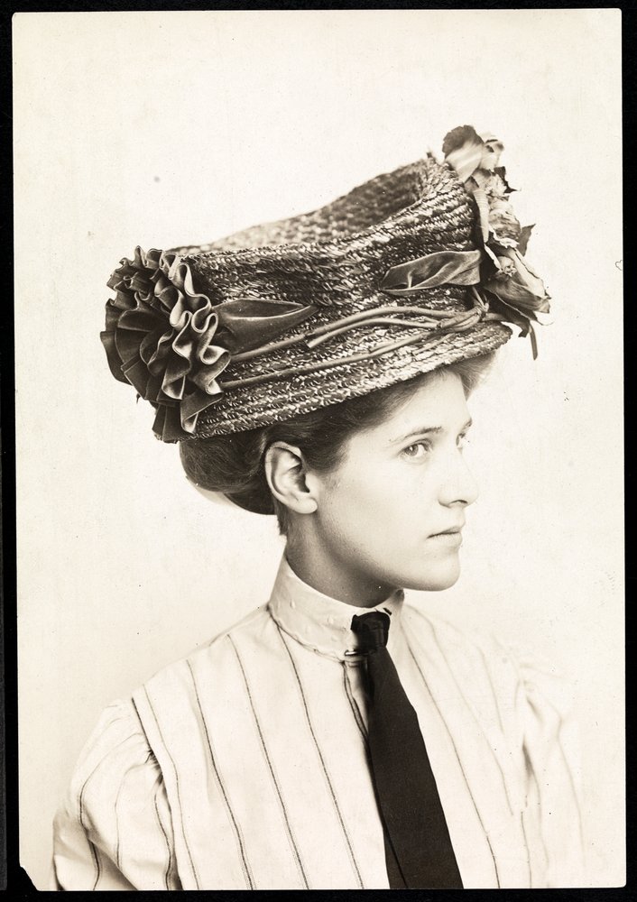 洋書「Hats & Bonnets」1770〜1970 帽子　ファッション Vintage Hats & Bonnets 1770-1970: Identification & Values